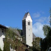 feldthurns ortschaft schnauders kirchturm 